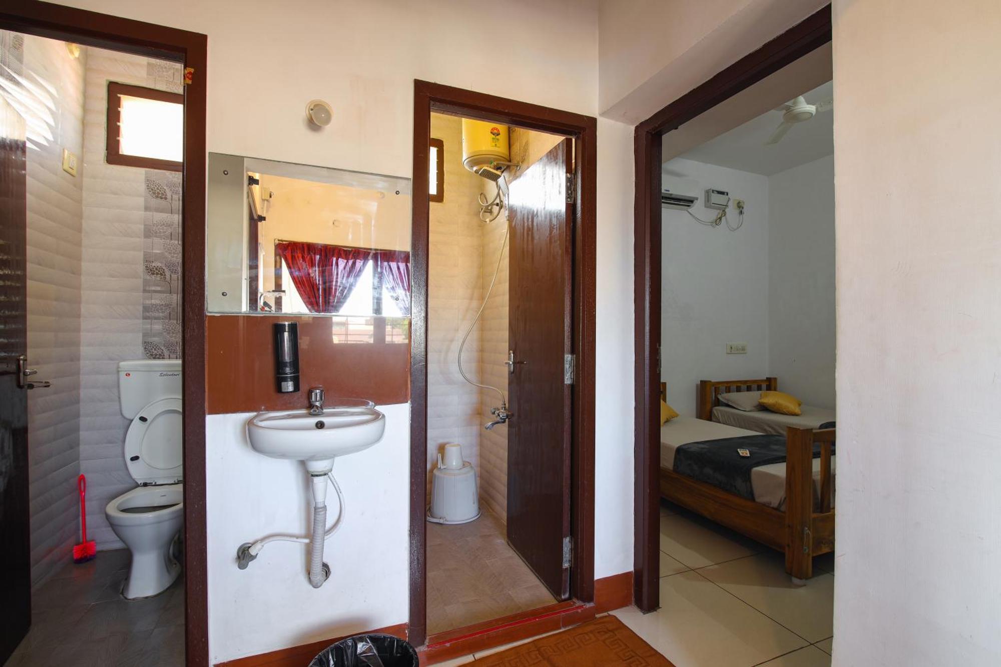 Manora Residency Hotel Puducherry Buitenkant foto