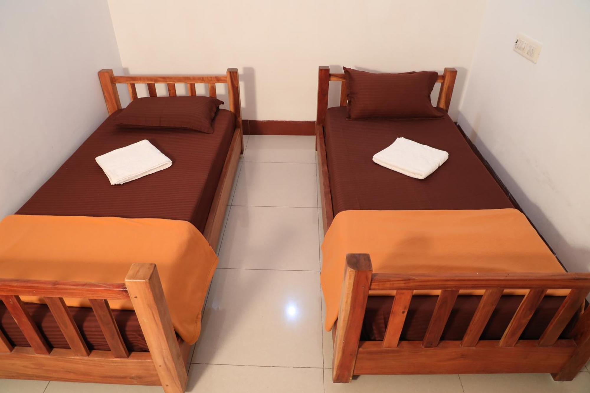 Manora Residency Hotel Puducherry Buitenkant foto