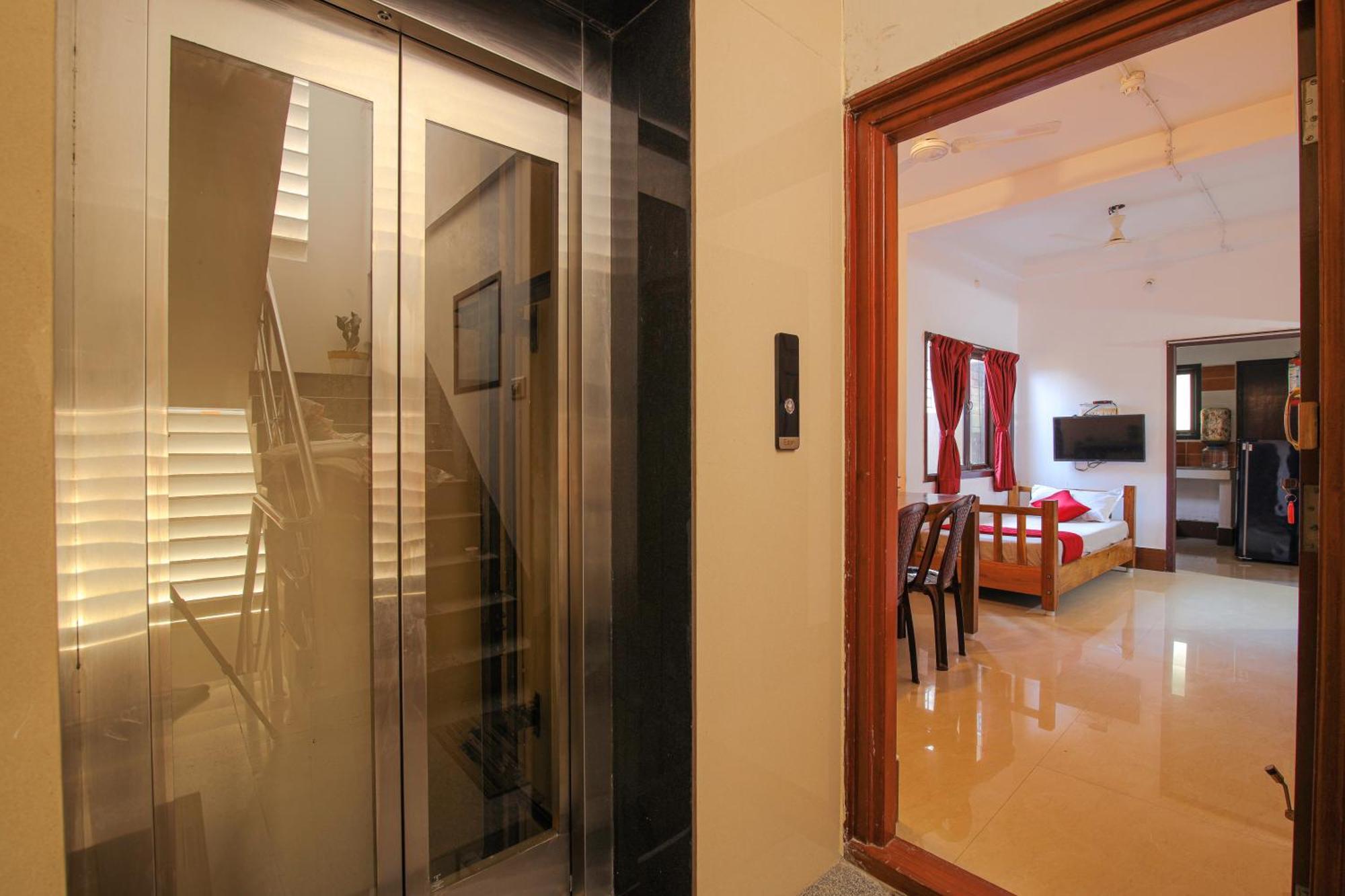 Manora Residency Hotel Puducherry Buitenkant foto