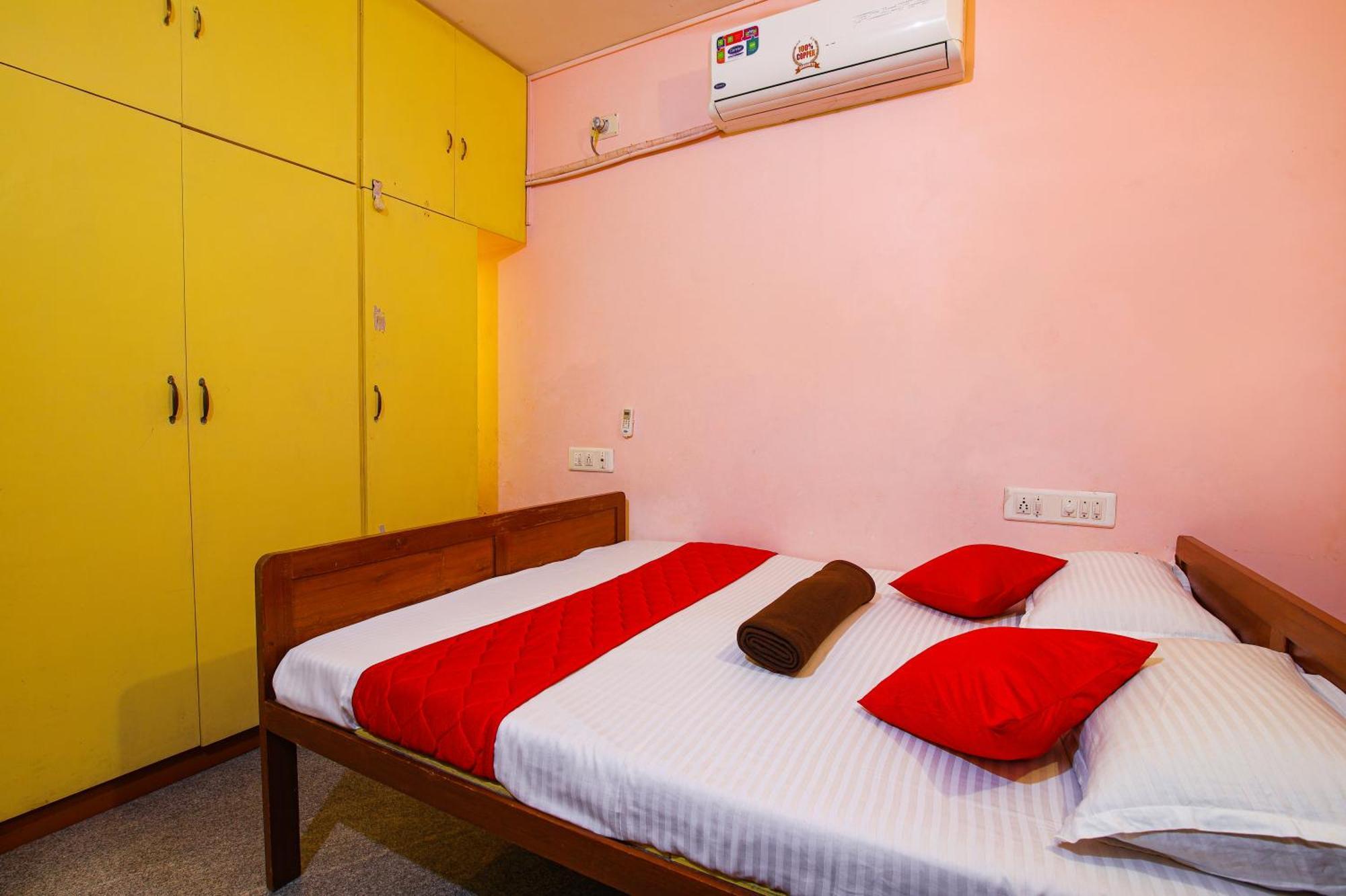 Manora Residency Hotel Puducherry Buitenkant foto