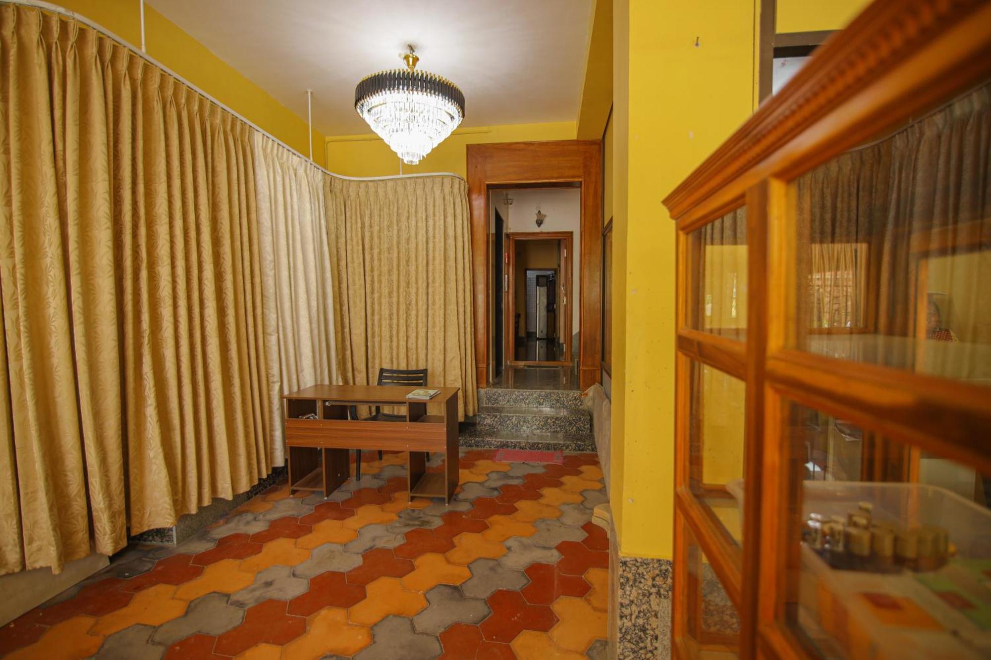 Manora Residency Hotel Puducherry Buitenkant foto
